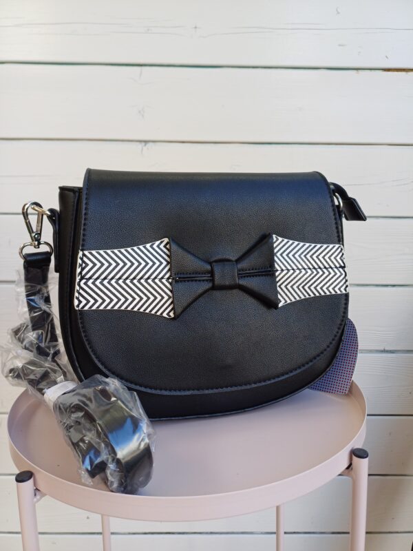Banned Touch of Grace Shoulderbag 😍