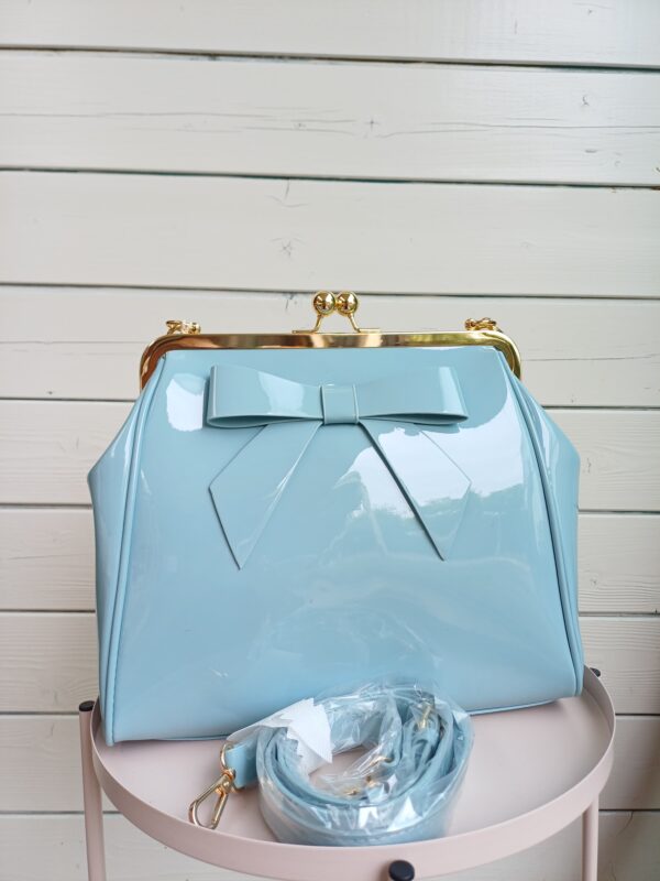 Banned American Vintage Handbag 🩵