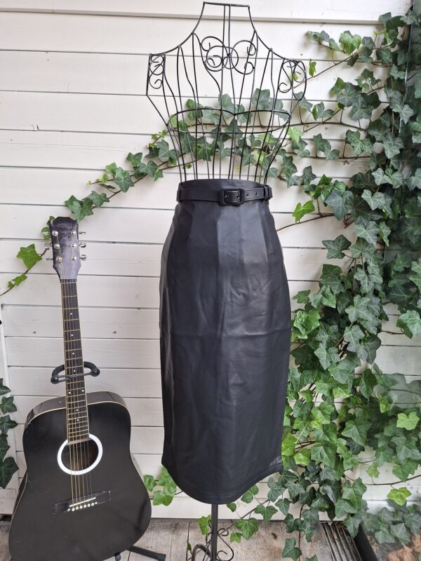 Banned Ada Pu Pencil Skirt 🖤