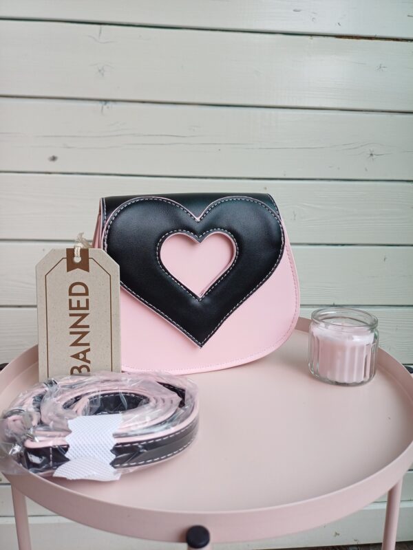 Banned Soft Pout Shoulderbag 🩷