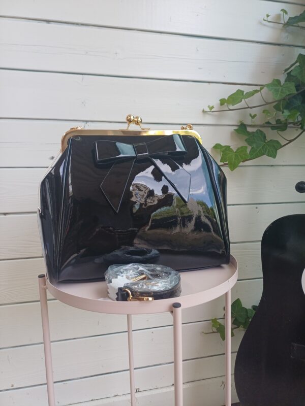 Banned American Vintage Handbag 🖤